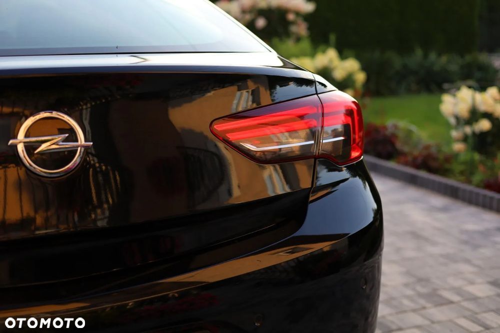 Opel Insignia 1.5 T Enjoy S&S - 24