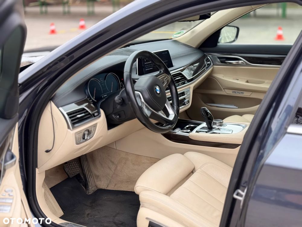BMW Seria 7 730d - 9