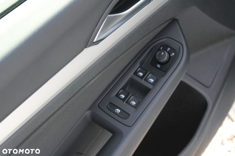 Volkswagen Golf - 17