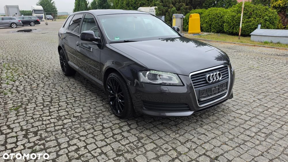 Audi A3 Sportback 1.4 TFSI Attraction - 2