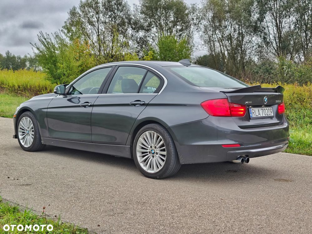 BMW Seria 3 328i xDrive Sport-Aut Luxury Line - 2