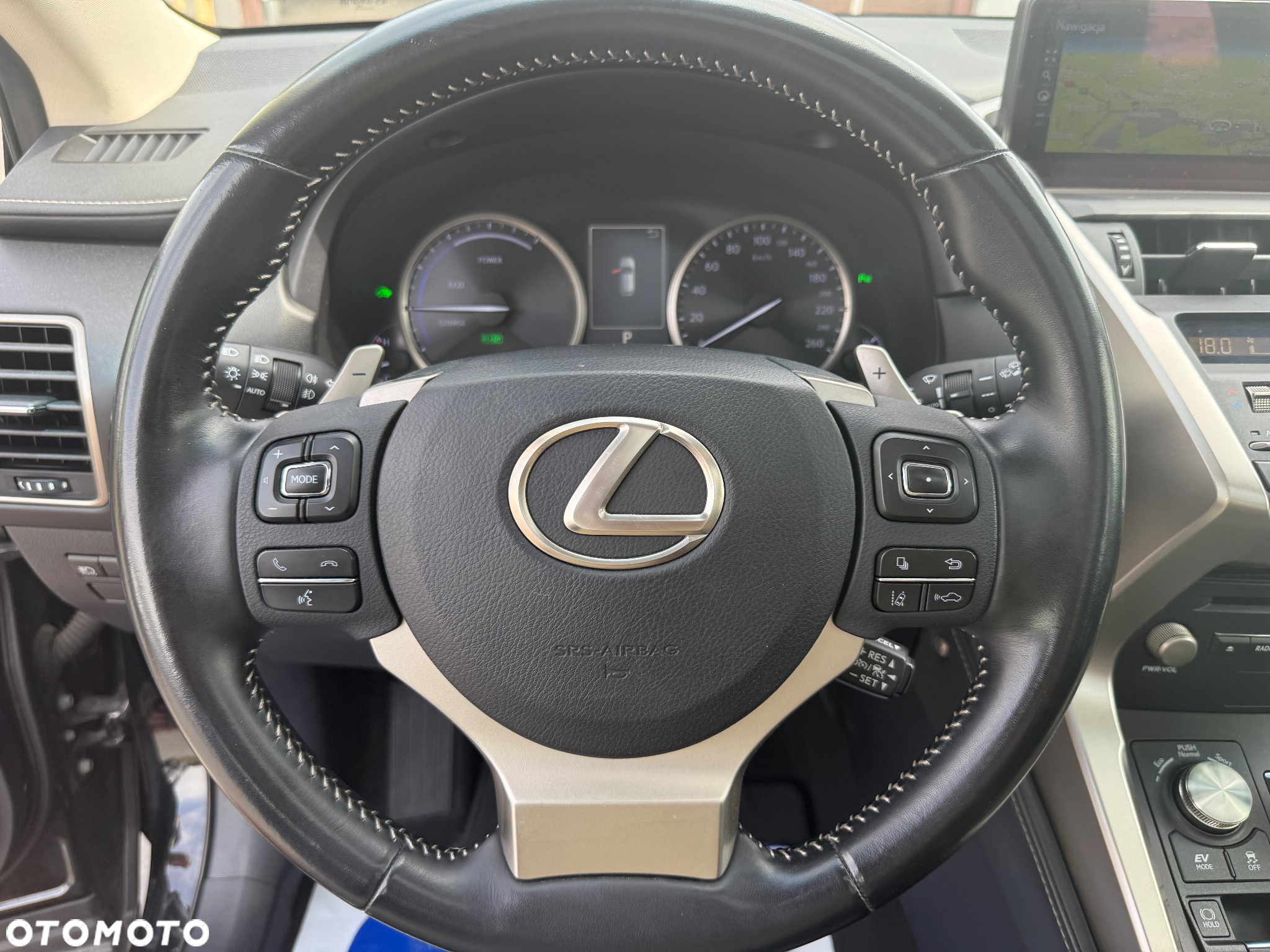 Lexus NX 300h Style Edition - 26