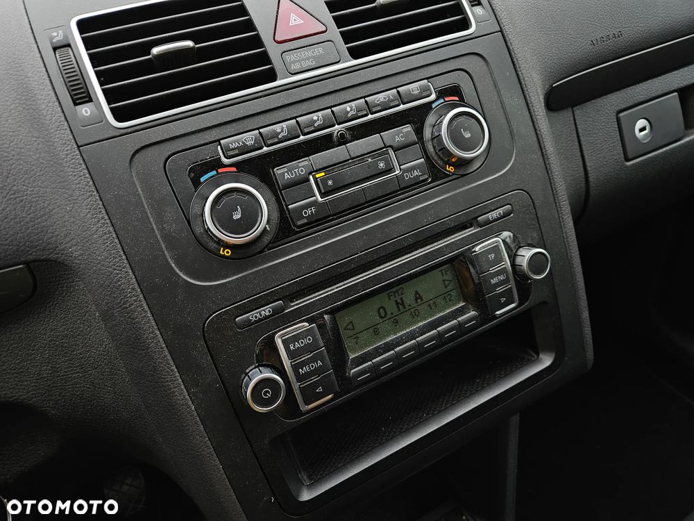 Volkswagen Touran 1.6 TDI DPF BlueMotion Technology Comfortline - 31