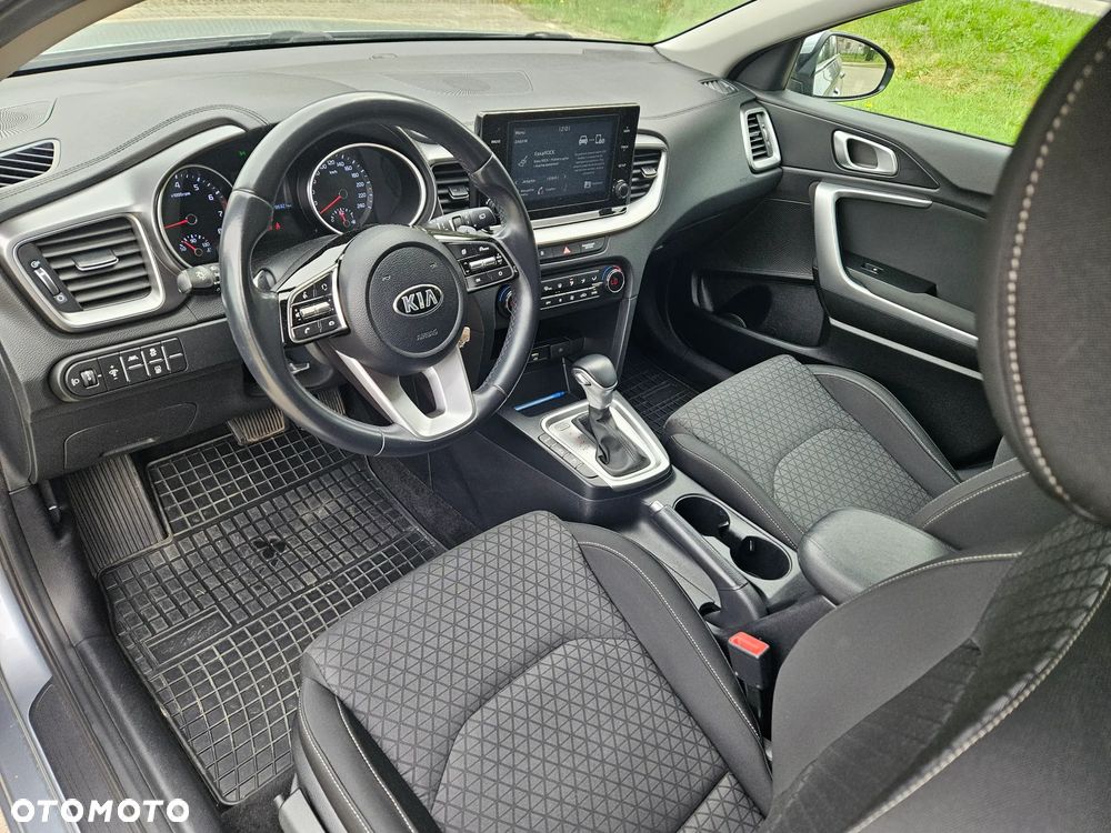 Kia Ceed 1.5 T-GDI MHEV L Business Line DCT - 9