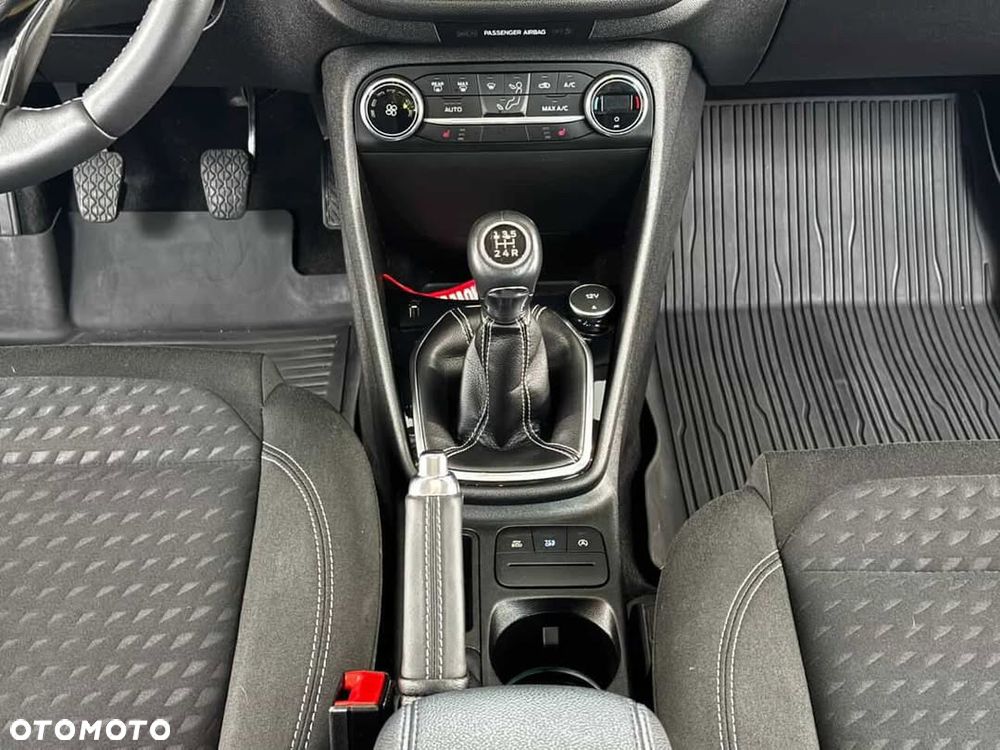 Ford Fiesta 1.1 Titanium - 21