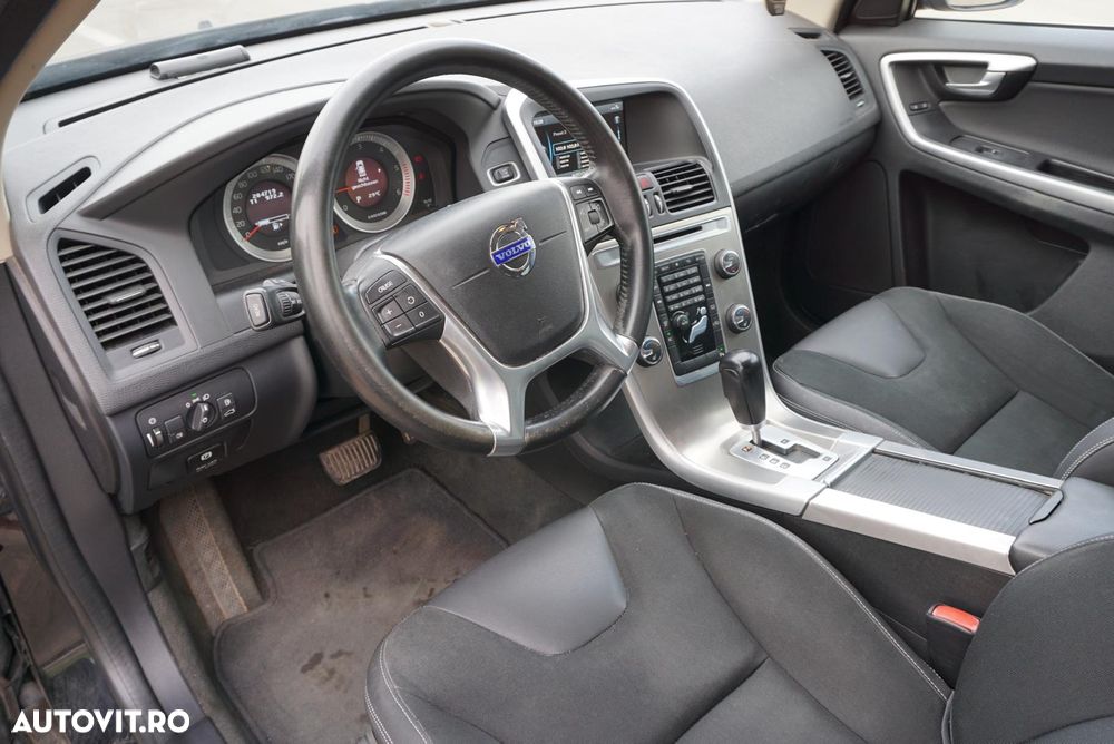 VOLVO XC60 2011 — imagine 8
