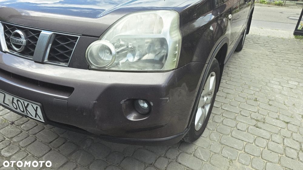 Nissan X-Trail 2.0 dCi LE - 2