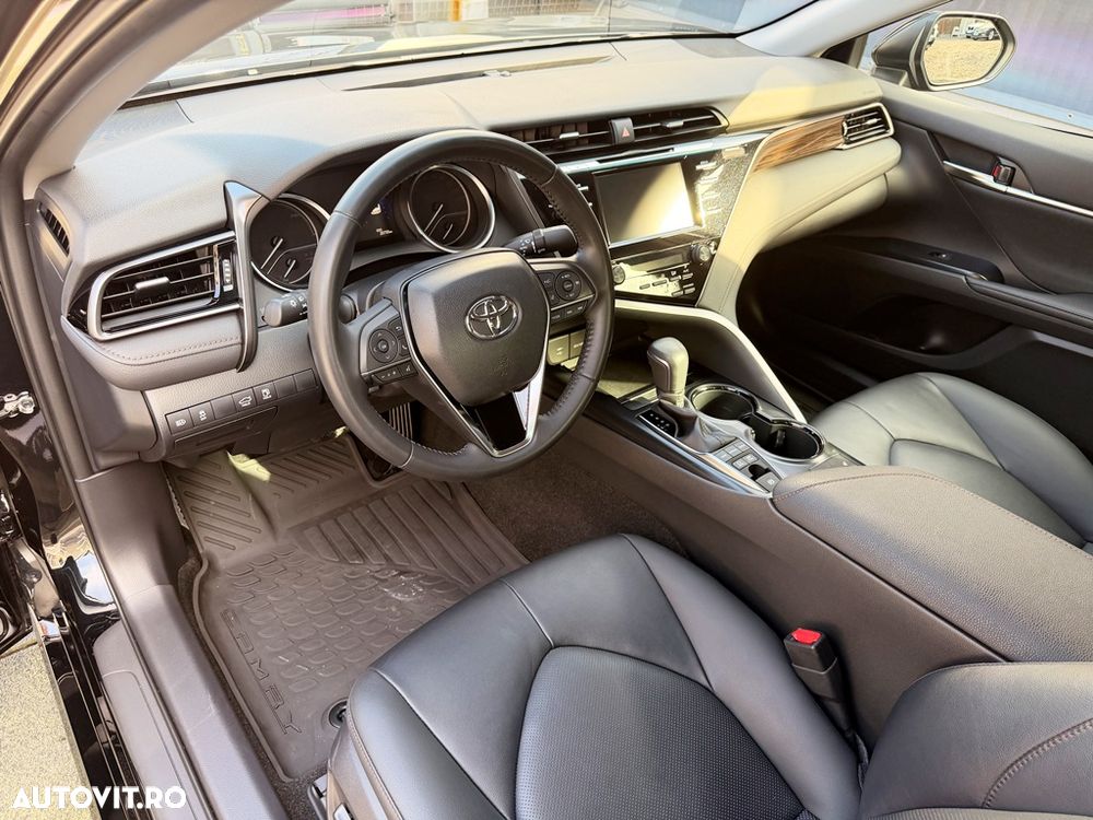 Toyota Camry - 14