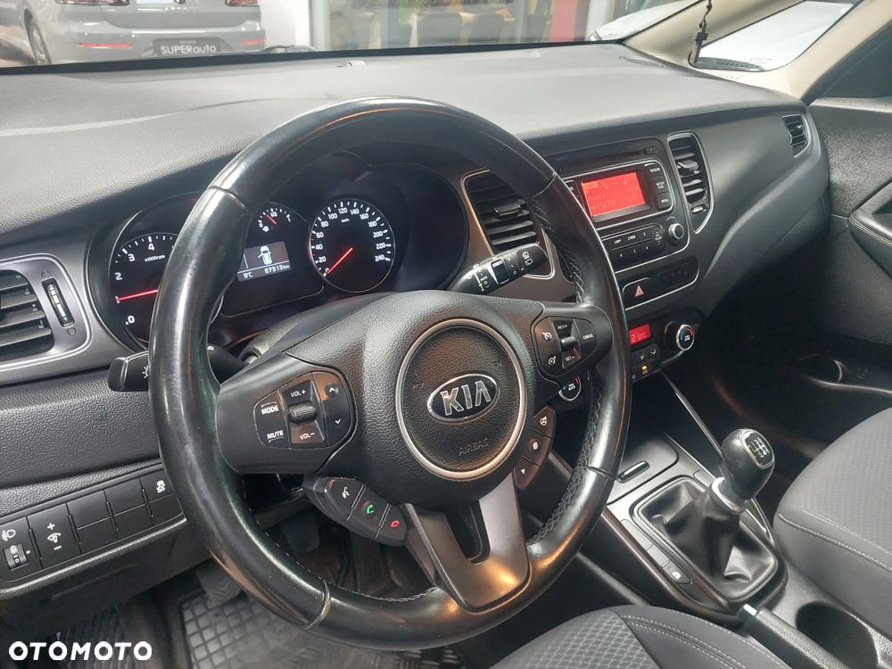Kia Carens 1.6 GDI L - 33