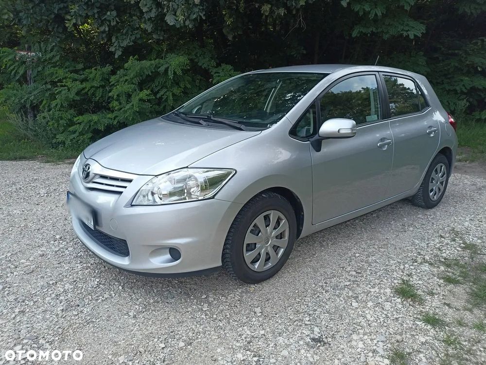 Toyota Auris 1.33 VVT-i Life Comfort - 1