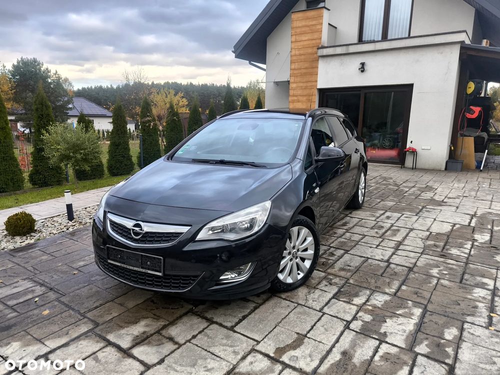 Opel Astra 1.4 Turbo 150 Jahre - 3