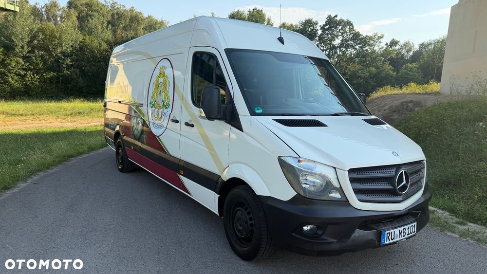 Mercedes-Benz Sprinter - 12