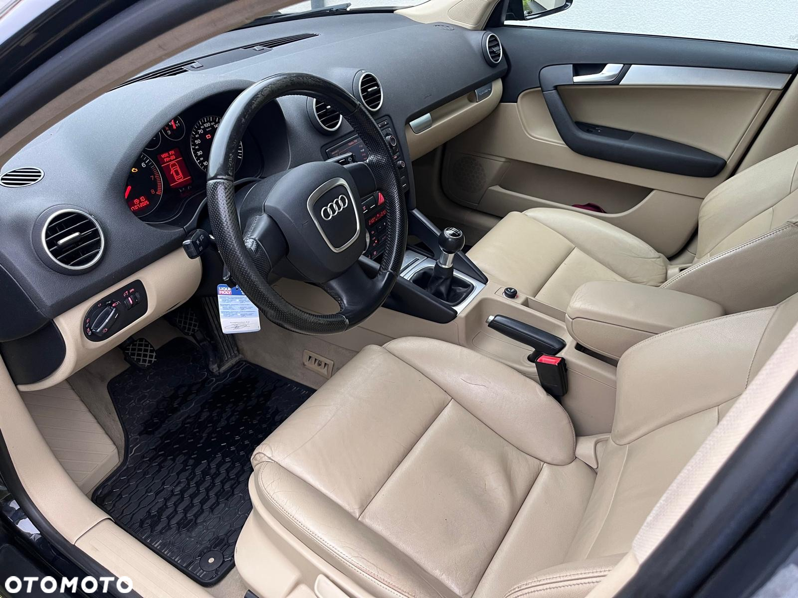 Audi A3 2.0 TFSI quattro Sportback Ambiente - 15