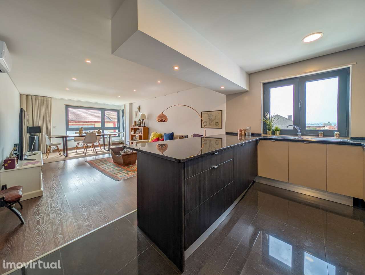 T2 com estacionamento e arrecadação - Grande imagem: 4/22