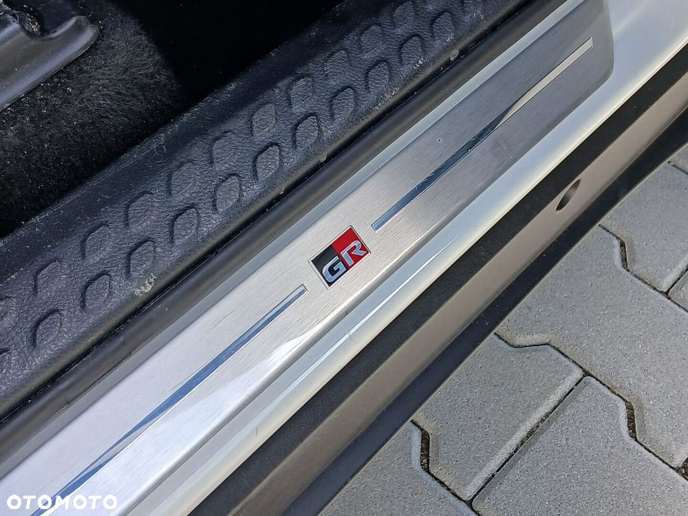 Toyota C-HR 1.8 Hybrid GPF GR Sport - 40