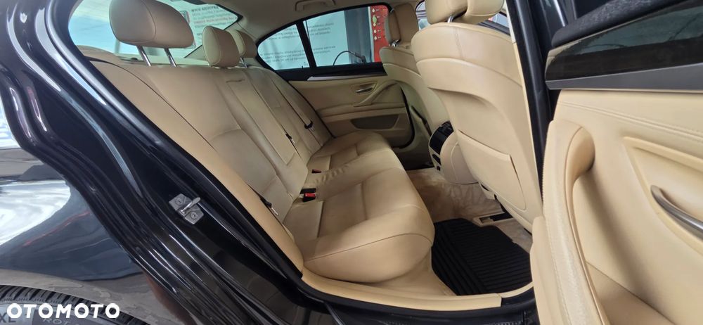 BMW Seria 5 - 32