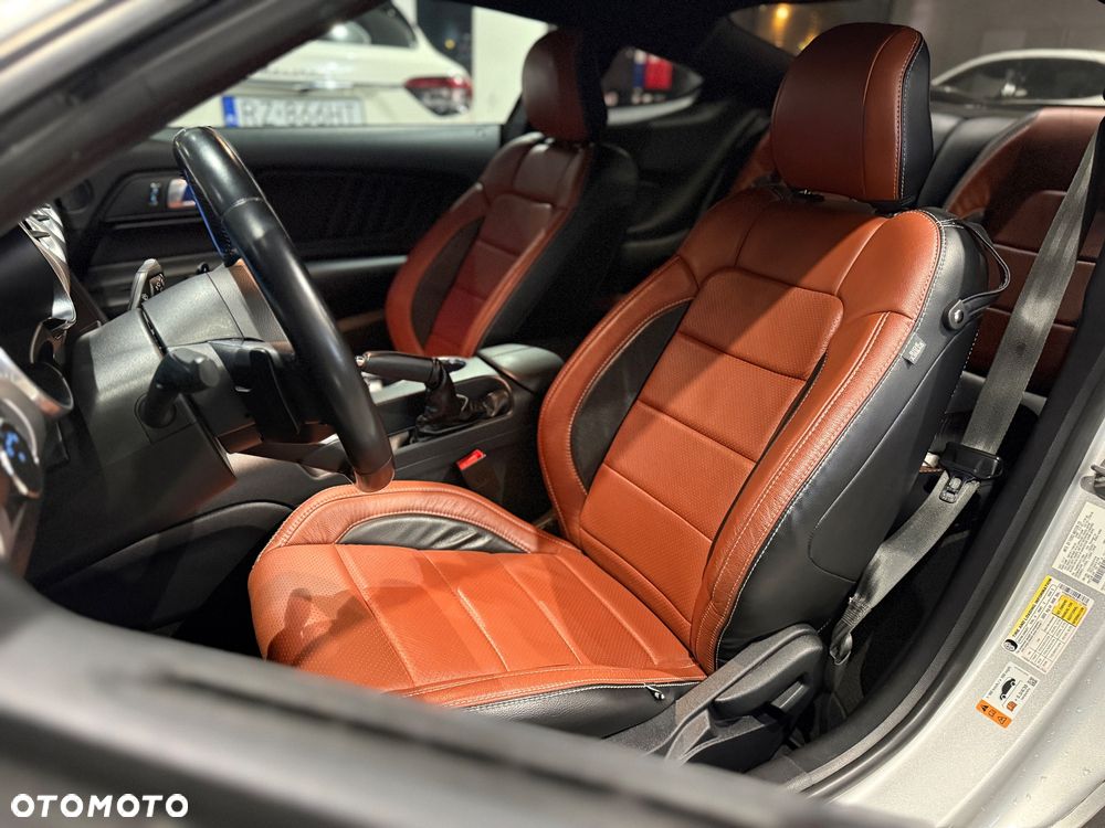 Ford Mustang 5.0 V8 GT - 26