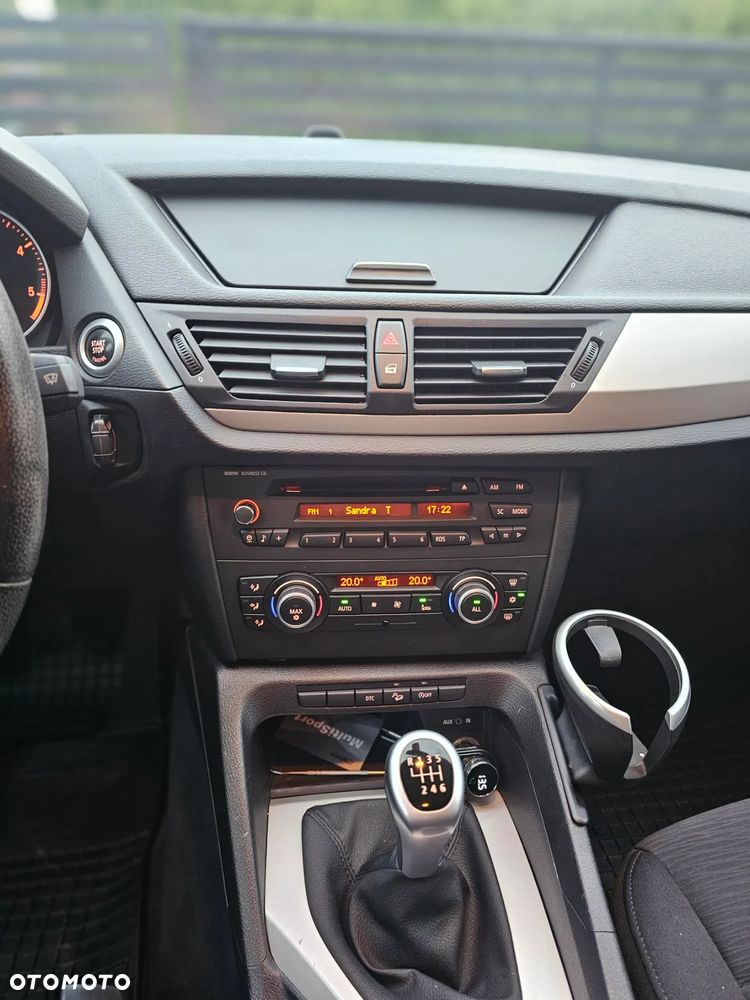 BMW X1 xDrive18d - 13