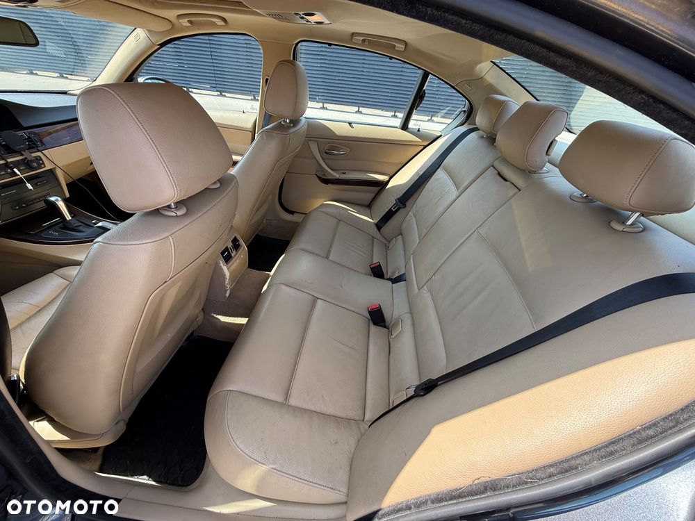 BMW Seria 3 325i - 8