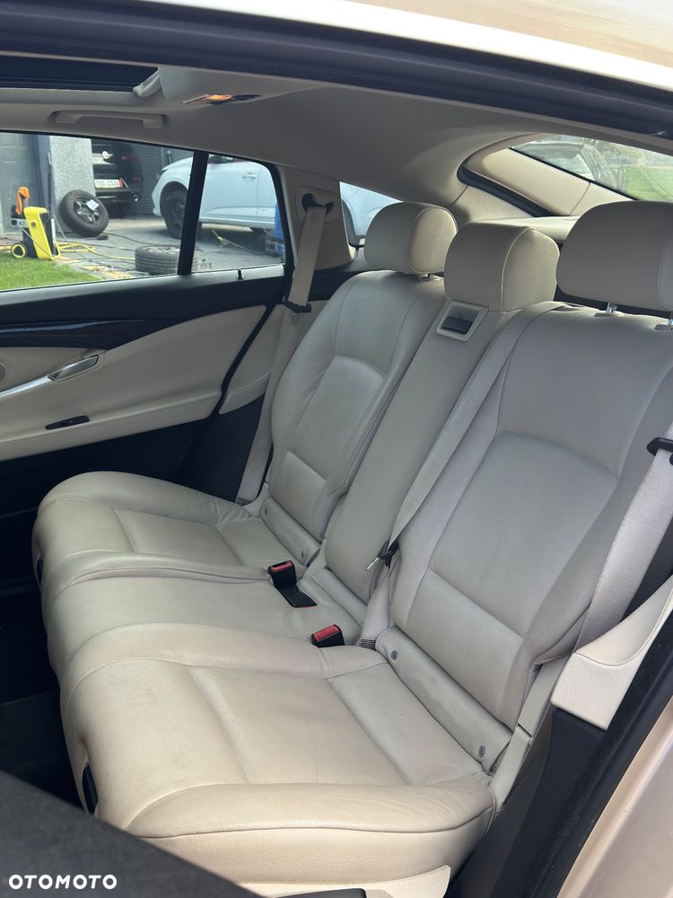 BMW 5GT 535d - 12