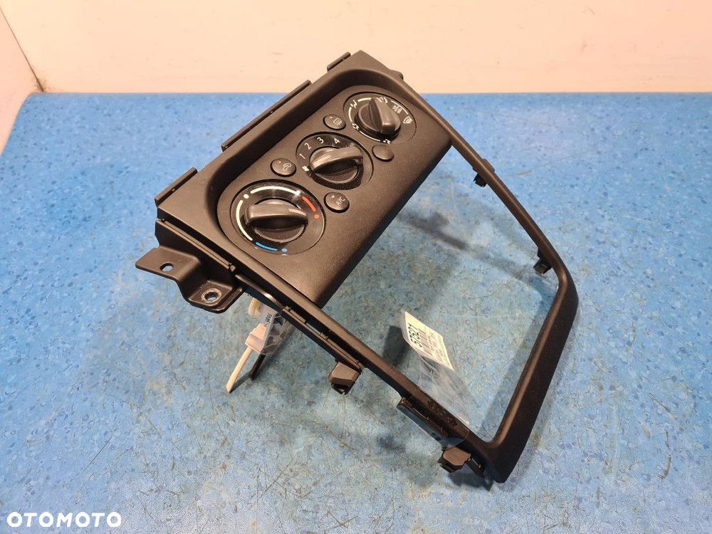 SUZUKI SX4 I PANEL NAWIEWU - 3
