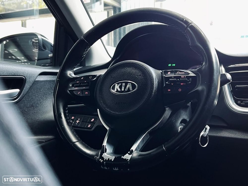 Kia Stonic 1.6 CRDi TX - 23