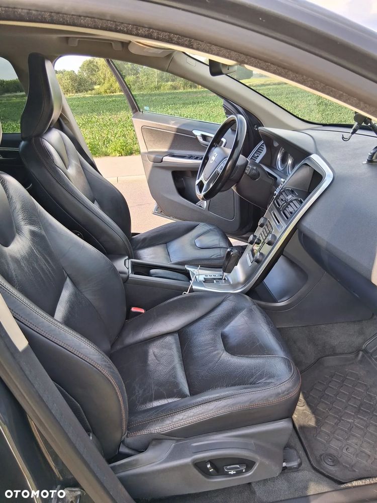 Volvo XC 60 T6 AWD Momentum - 34