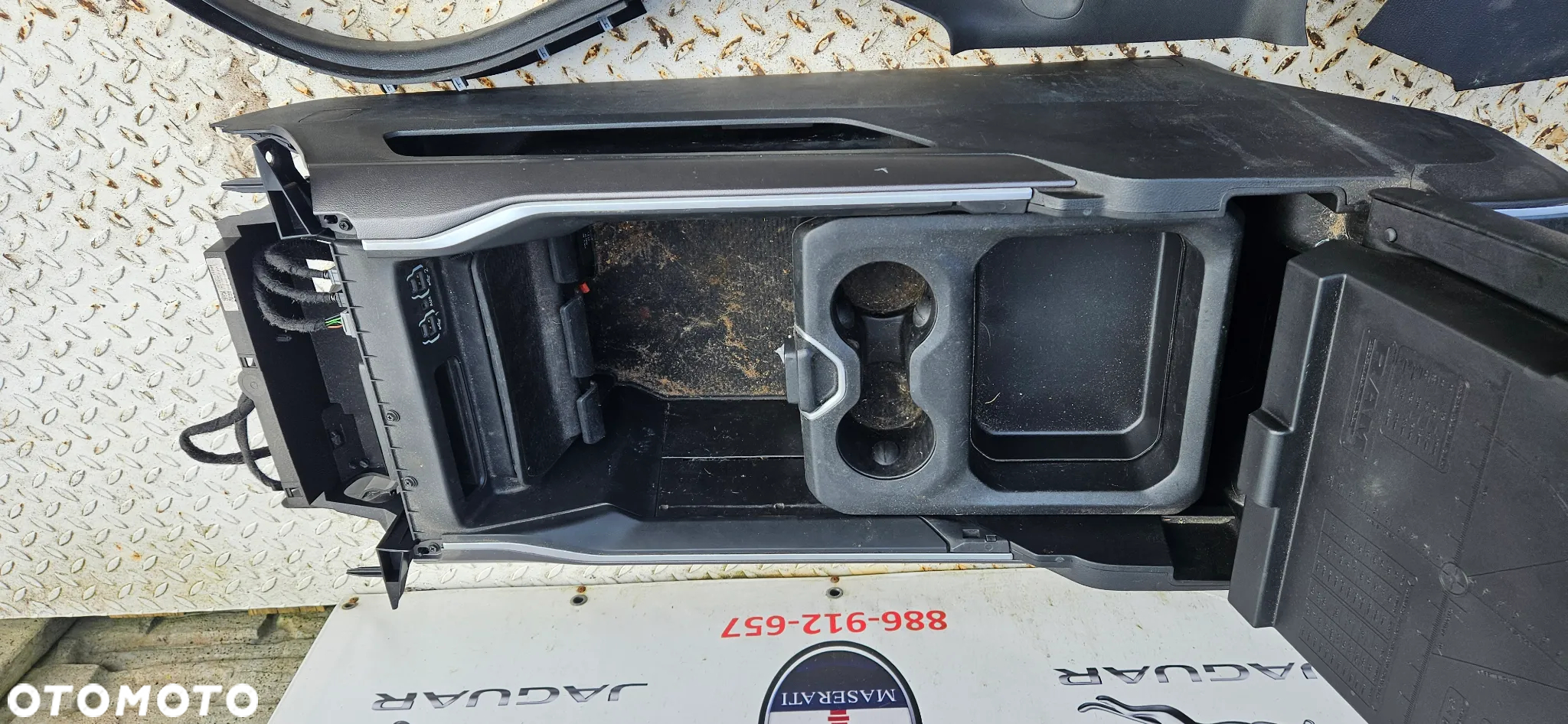 RAM 1500 V 5 2019- Big Horn KRÓTKI QUAD CAB 1,5 Komplet foteli Fotele tapicerka Kanapa Środek Boczki wykładzina Słupek próg listwa CZARNE WNĘTRZE WELUR - 28