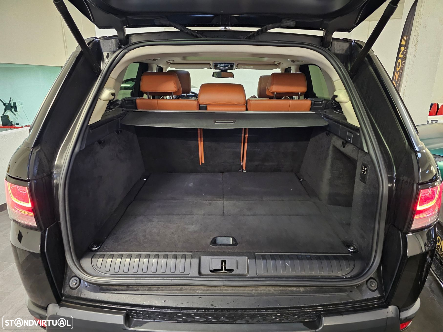 Land Rover Range Rover Sport 3.0 SDV6 HSE - 33