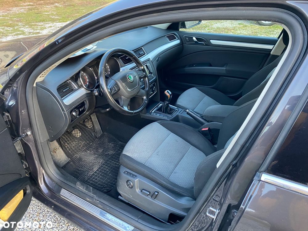 Skoda Superb 2.0 TDI Exclusive - 20