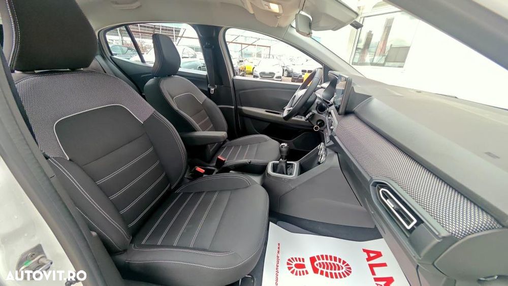 Dacia Logan TCe 90 MT6 Journey - 8