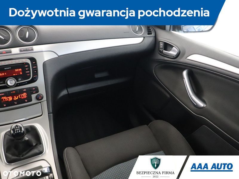 Ford S-Max - 10