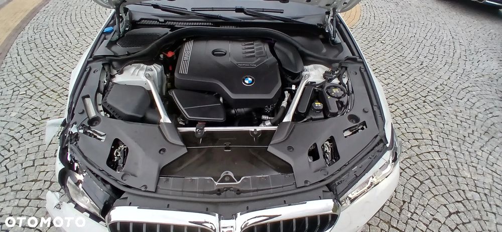 BMW Seria 5 530i Sport Line - 26