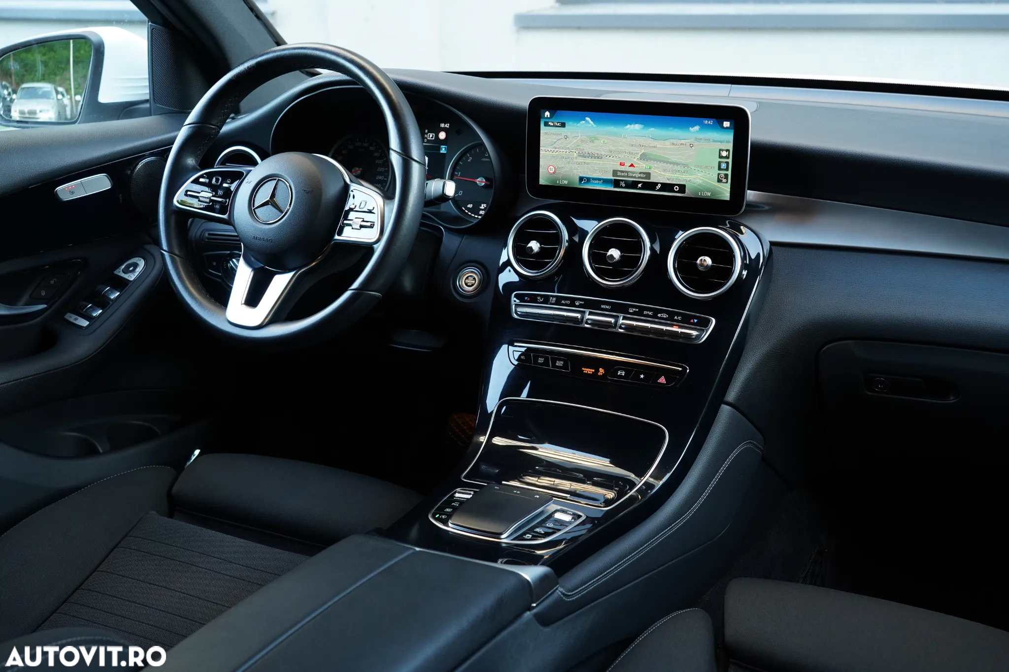 Mercedes-Benz GLC 220 d 4Matic 9G-TRONIC Avantgarde Advanced - 13