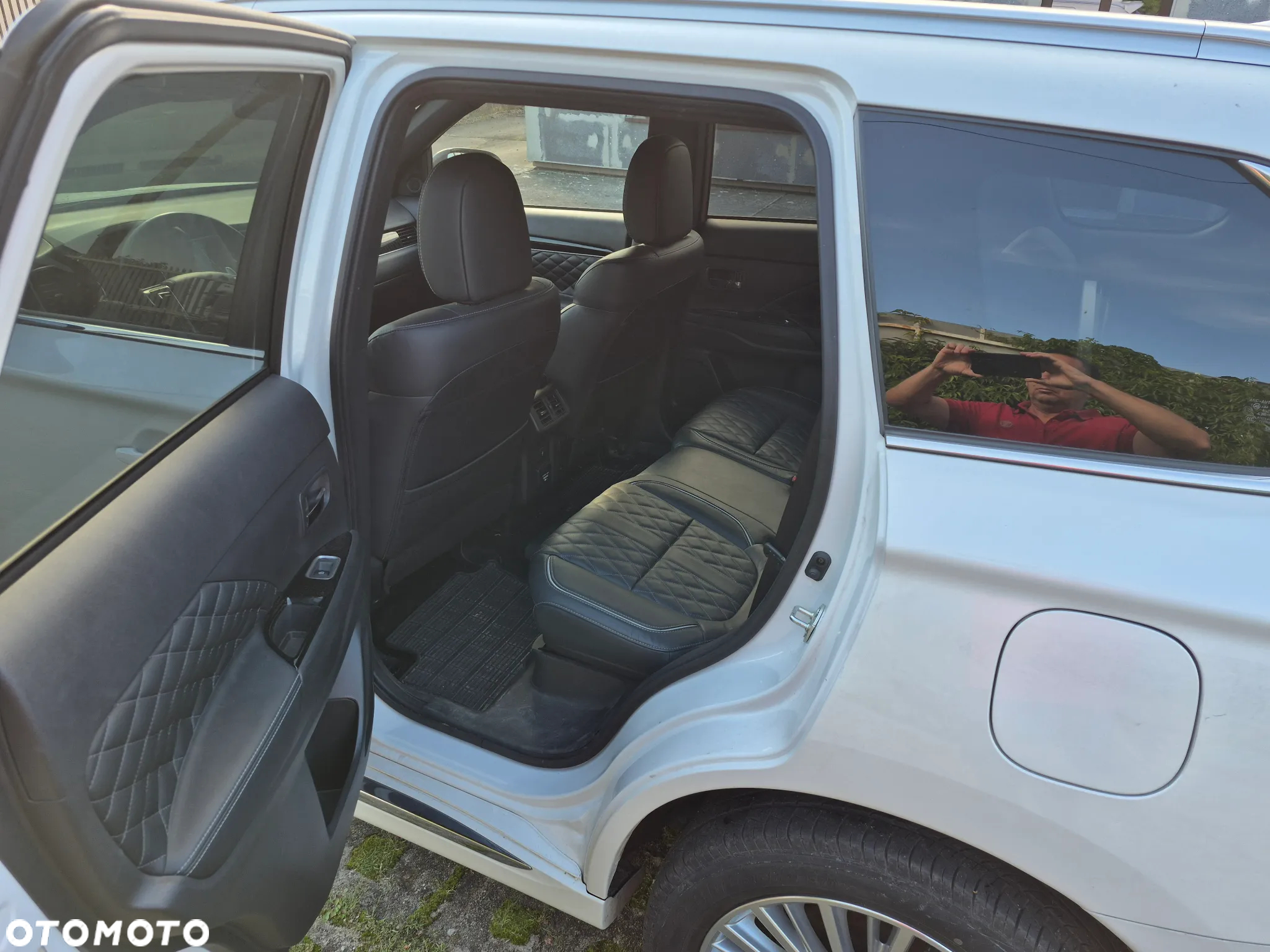 Mitsubishi Outlander 2.4 4WD Plug-In Hybrid Diamant - 11