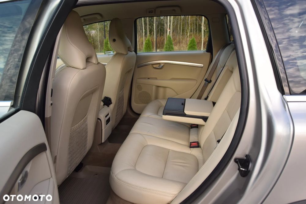 Volvo XC 70 D5 AWD Summum - 6