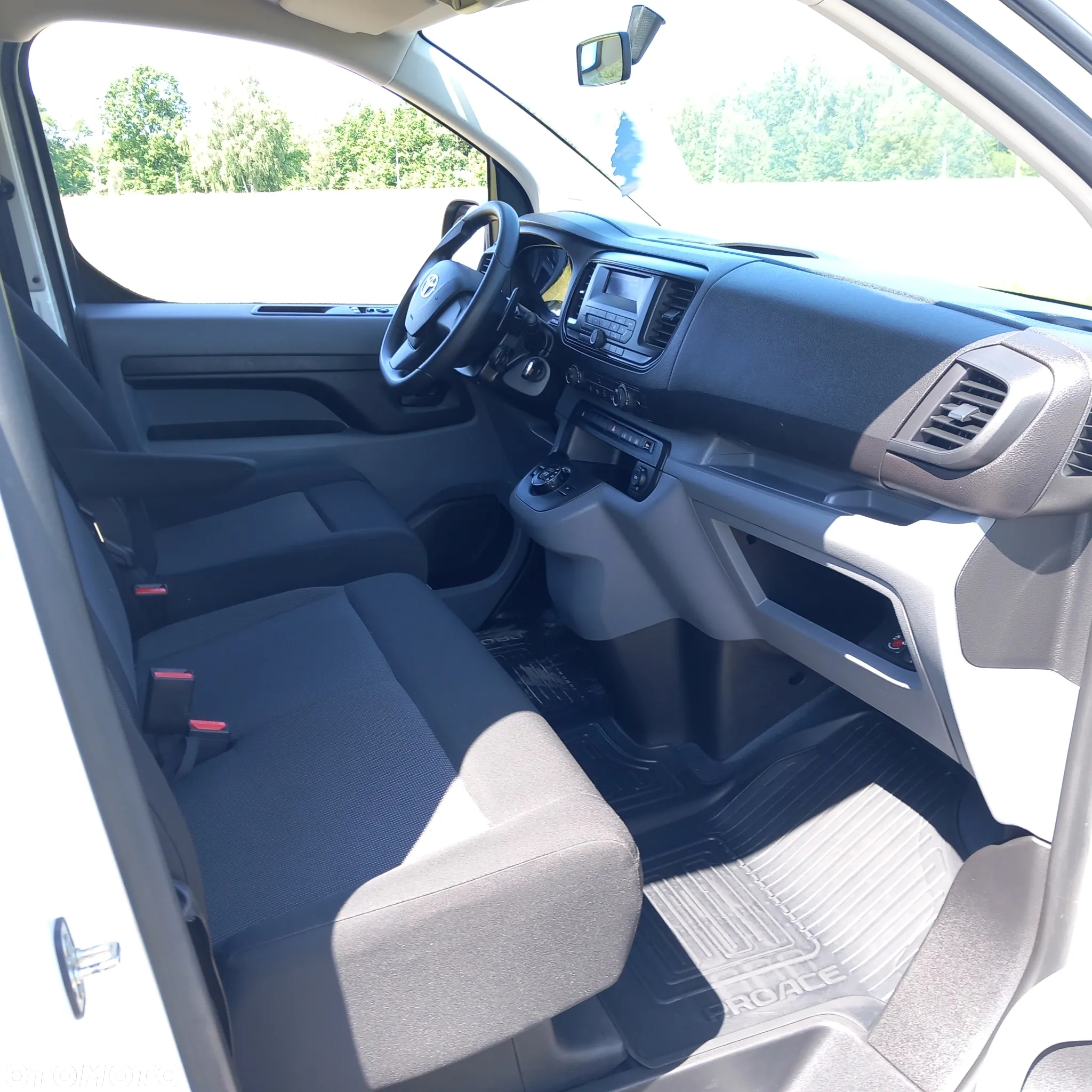 Toyota ProAce Kombi 2.0 D-4D Medium 2,8t - 11