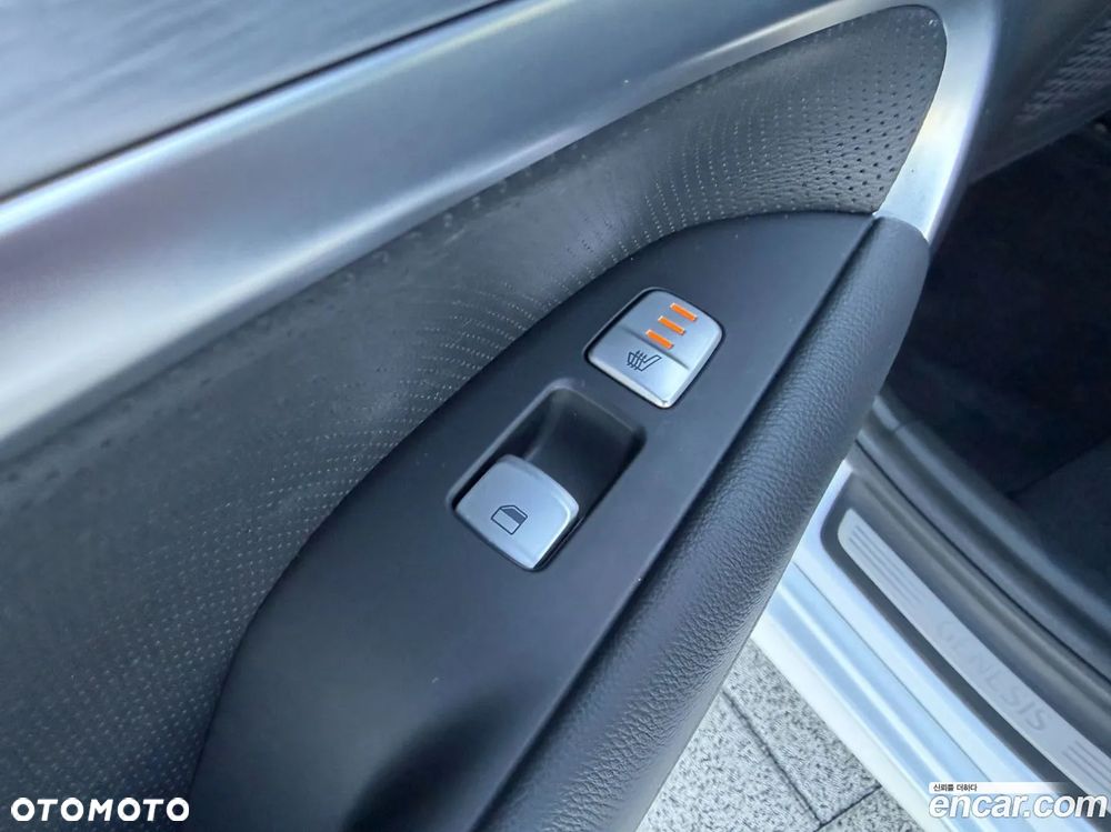 Genesis G70 - 20