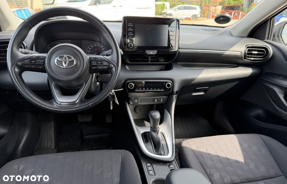 Toyota Yaris Hybrid 100 Premium EU6 - 13