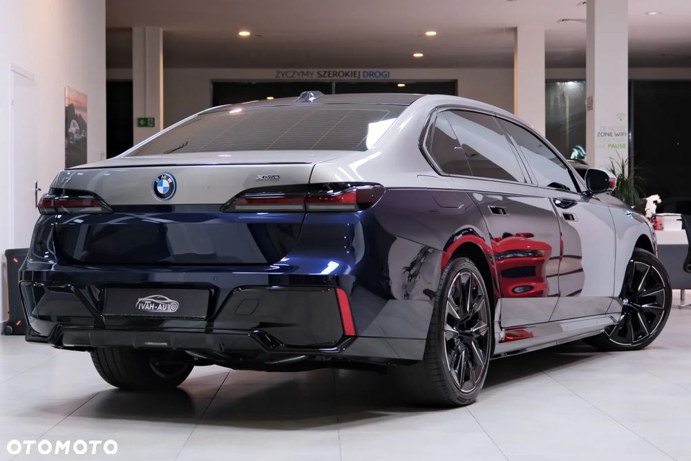 BMW i7 105.7kWh xDrive60 M Sport - 8