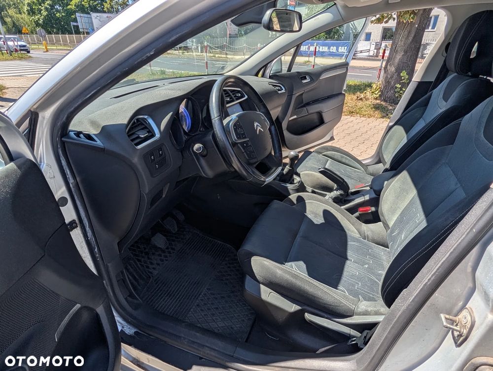 Citroën C4 HDi 90 Attraction - 21