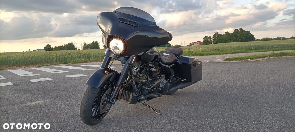 Harley-Davidson Touring Street Glide - 1