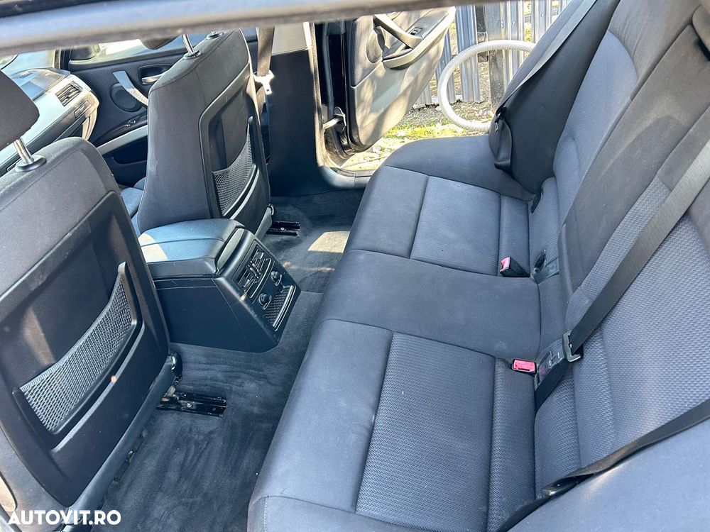 BMW Seria 3 320d - 12