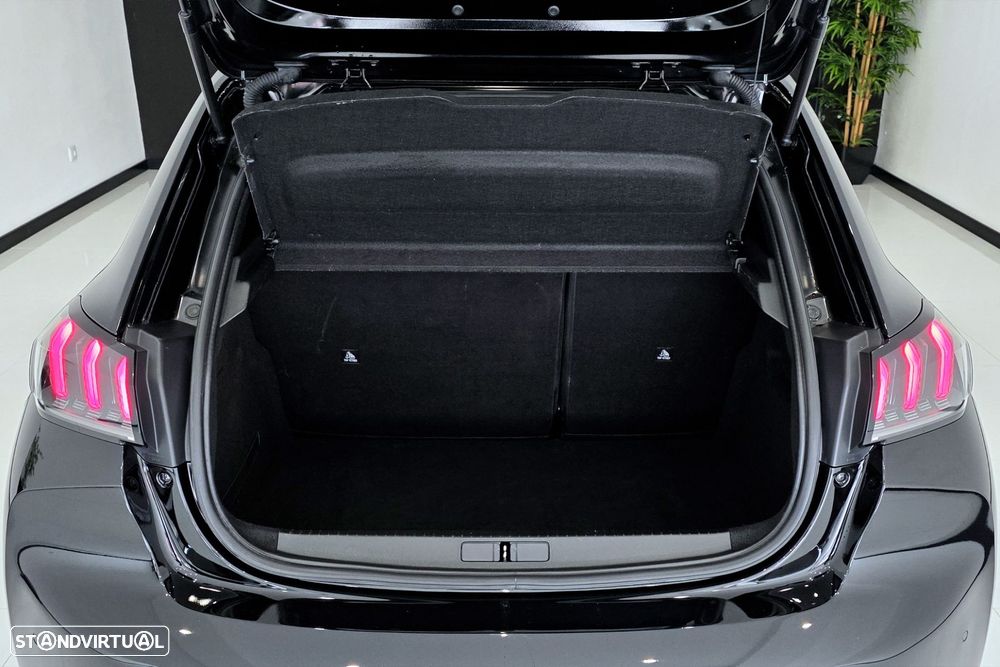 Peugeot 208 1.2 PureTech GT Line EAT8 - 12