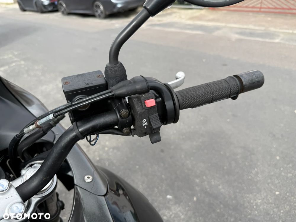 Suzuki XF - 16