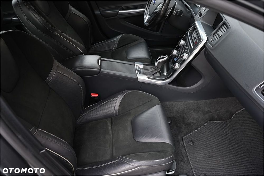 Volvo V60 D5 Geartronic RDesign - 18