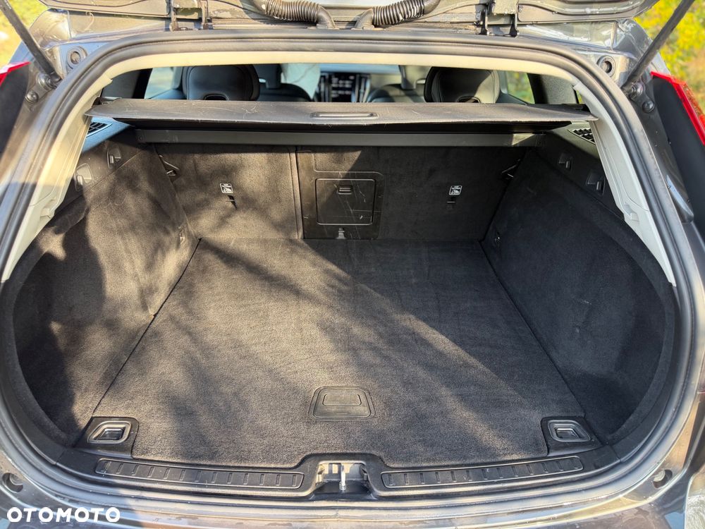 Volvo V60 D3 Momentum Core - 23