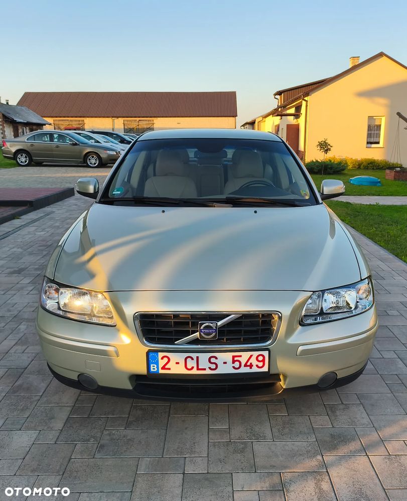 Volvo S60 2.4D Kinetic - 17