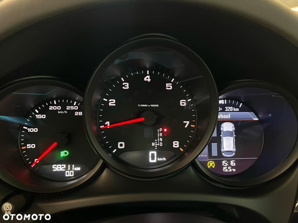 Porsche Macan Standard - 17