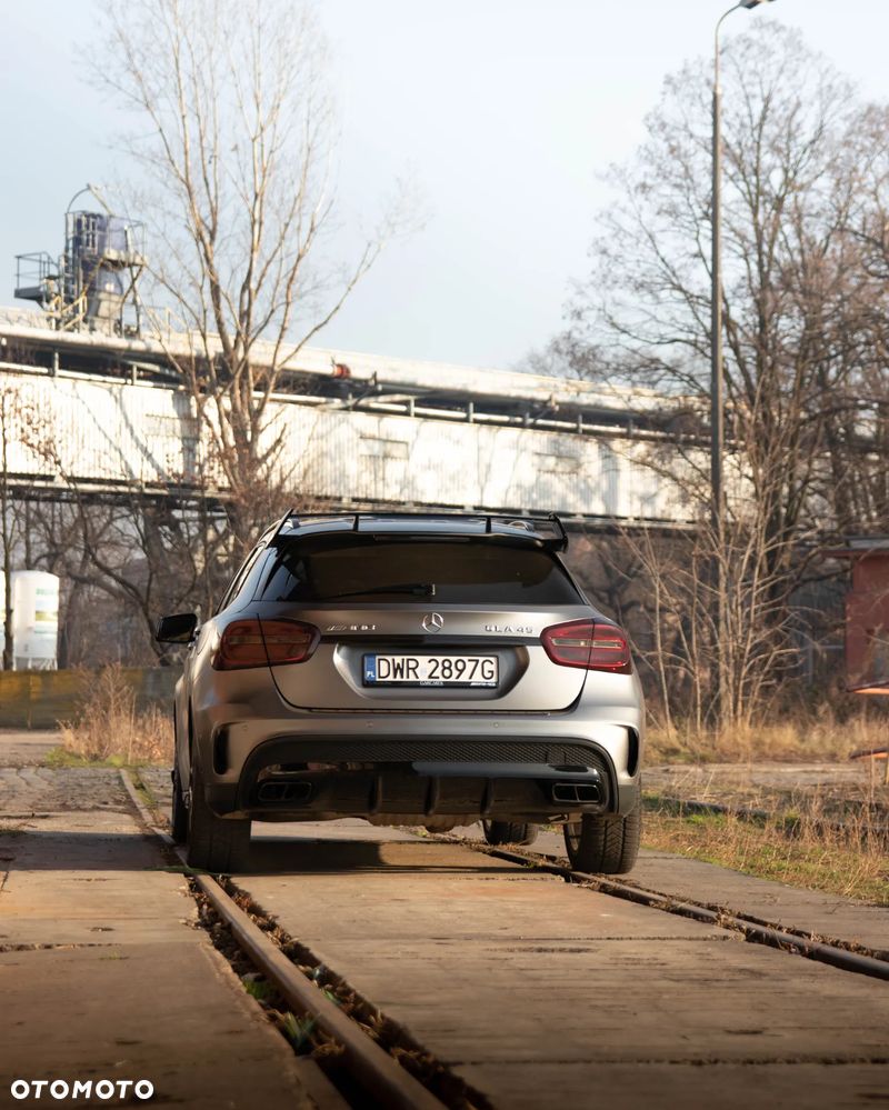 Mercedes-Benz GLA - 6